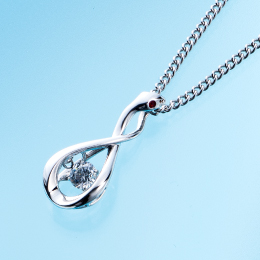 水晶院のペンダント3